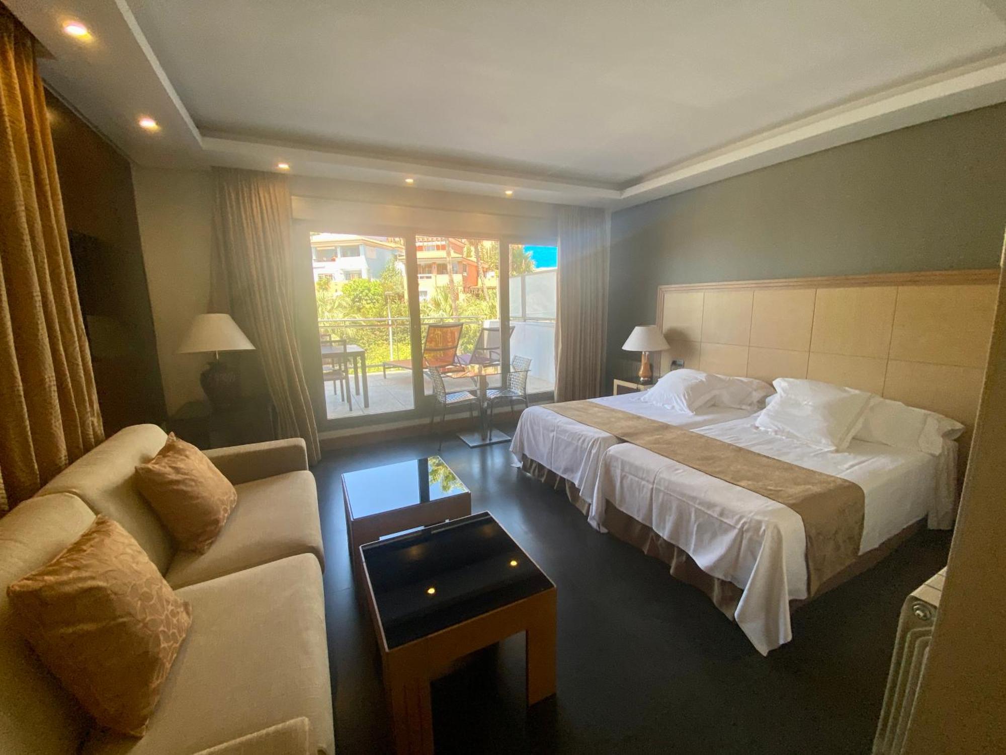 Artplatinum Suites&Apartments Benalmadena Exterior photo